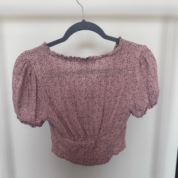 Crop top! - Picture 2 of 3